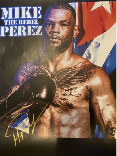Mike Perez signed 16x12 photo