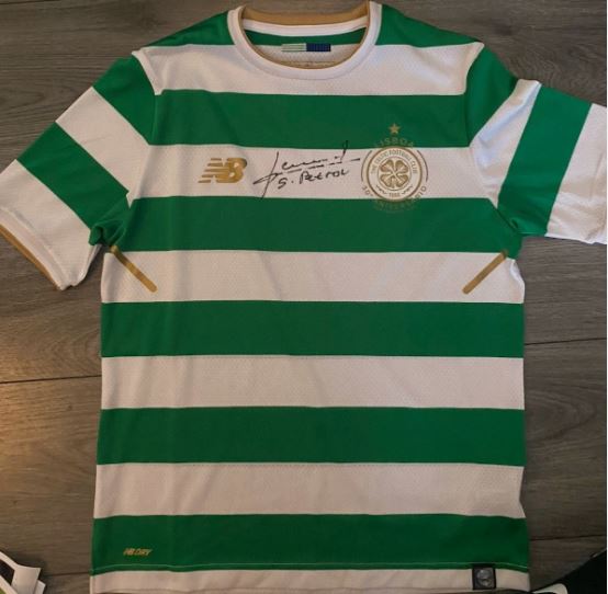 Stiliyan Petrov Signed Celtic Shirt