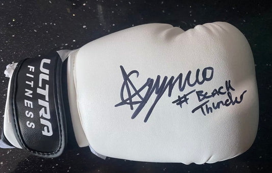 Caoimhn Agyarko signed boxing glove