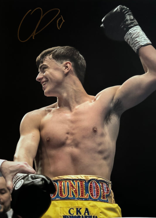 Oisin "The Diamond" Dunlop Signed 16x12 photo