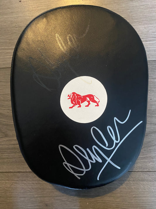 Andy Lee former (WBO world champion) Signed Lonsdale pad