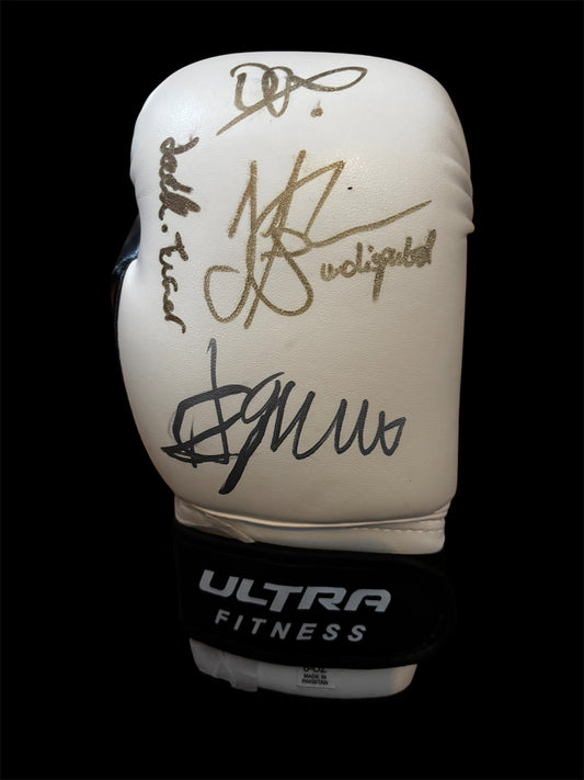 Josh Taylor, Caoimhín Agyarko, Darren Till, Jack Turner & Dennis McCann signed boxing glove